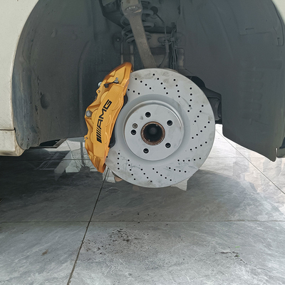 Atualização de pinças de freio de carro Mercedes Benz C200 6 potenciômetros e discos de 355 mm