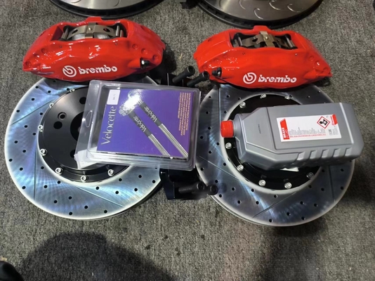Kits de pinça de 4 pistões de tamanho de disco de 355 mm para carros Brembo F50 / BMW F18 F36 F10