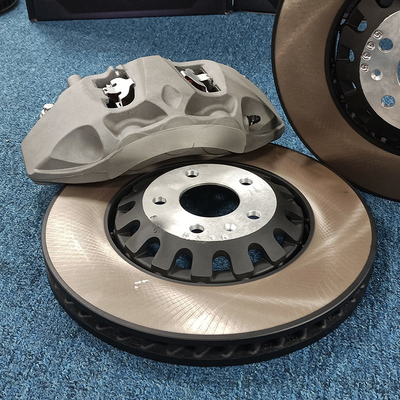 Para o Audi A6 C8 Calibre de travão almofadas de carbono-cerâmica e excelente resistência ao pó com modificação